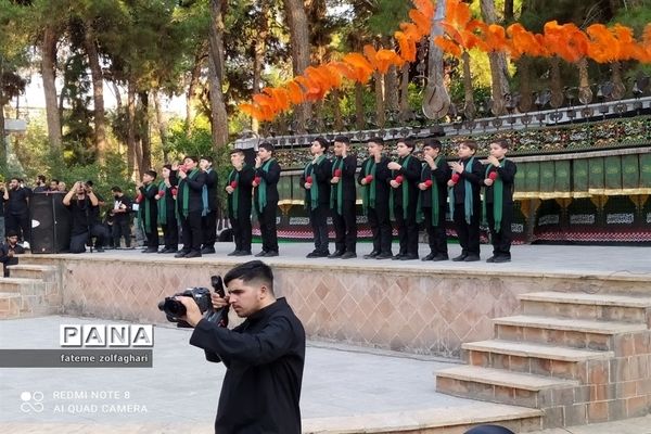 مراسم شیرخوارگان حسینی در بوستان سهند تهران