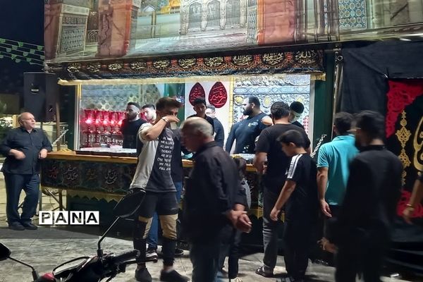 عزاداری حسینی با حضور پرشور عاشقان در ورامین