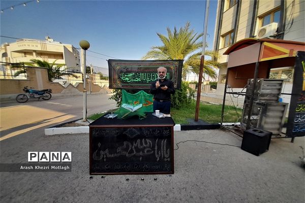 برگزاری مراسم عزاداری حسینی مقابل در آموزش و پرورش کازرون-۲