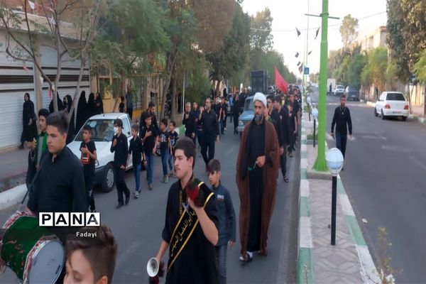 برگزاری مراسم احلی من العسل در اردستان