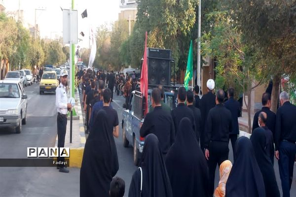 برگزاری مراسم احلی من العسل در اردستان