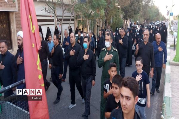 برگزاری مراسم احلی من العسل در اردستان