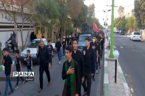 برگزاری مراسم احلی من العسل در اردستان