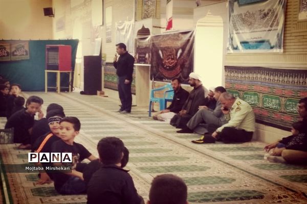 سوگواری دانش‌آموزان سرچهانی در مراسم احلی من العسل