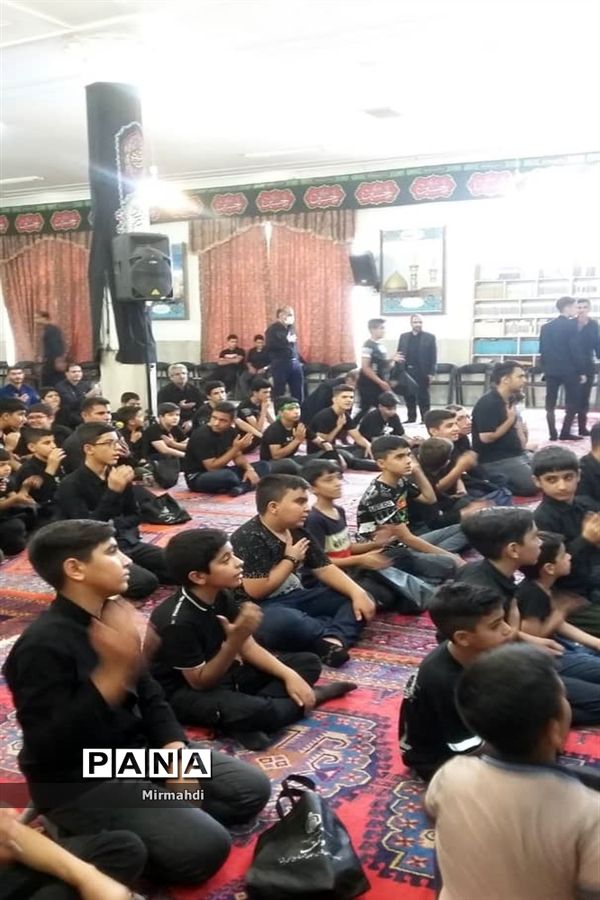 برگزاری مراسم احلی من العسل در شهرستان گلپایگان اصفهان