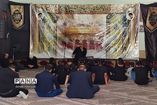 مراسم احلی من العسل در سروستان