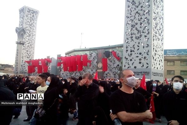 مراسم با شکوه وداع با پیکر مطهر پنج شهید مدافع حرم تازه تفحص شده در تهران