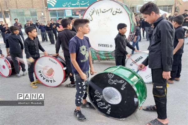 برگزاری هیات زنجیرزنی دانش‌آموزی در دهنو خلیل‌آباد