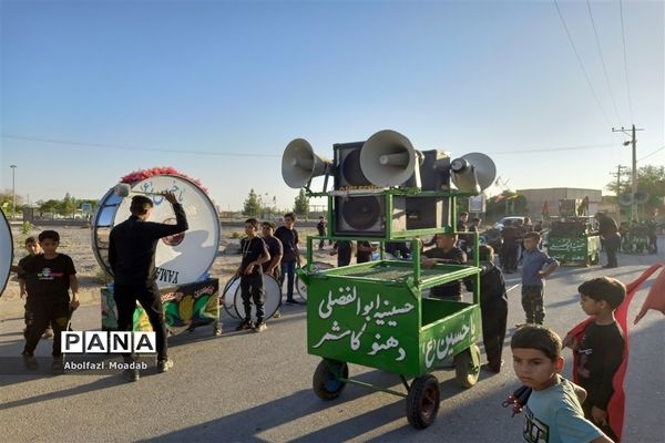 برگزاری هیات زنجیرزنی دانش‌آموزی در دهنو خلیل‌آباد