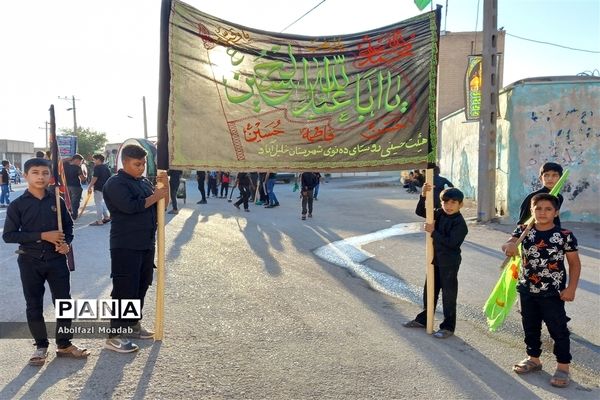 برگزاری هیات زنجیرزنی دانش‌آموزی در دهنو خلیل‌آباد