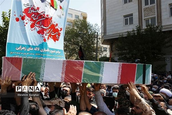 شهید گمنام 17 ساله مهمان آموزش و پرورش منطقه5 شد