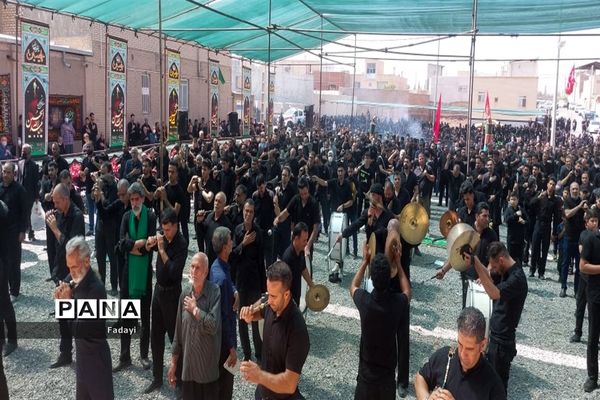 همایش بزرگ تاسوعای حسینی در اردستان