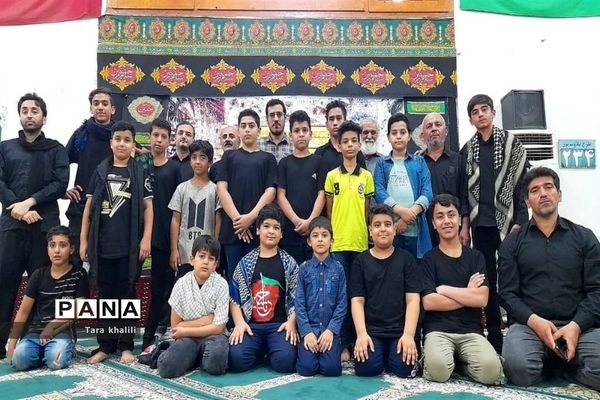 عزاداری نوجوان بهشهری در روز تاسوعای حسینی