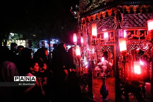 عزاداری شب عاشورا در محله دولت آباد