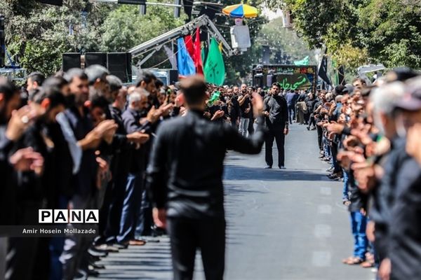 عزاداری مردم ارومیه در عاشورای حسینی