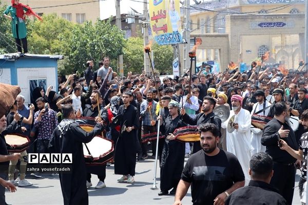 مراسم خیمه سوزان روز عاشورای حسینی در شیراز
