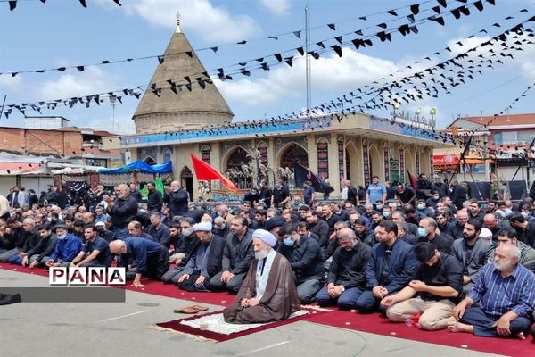 اقامه نماز ظهر عاشورا در امامزاده یحیی ساری