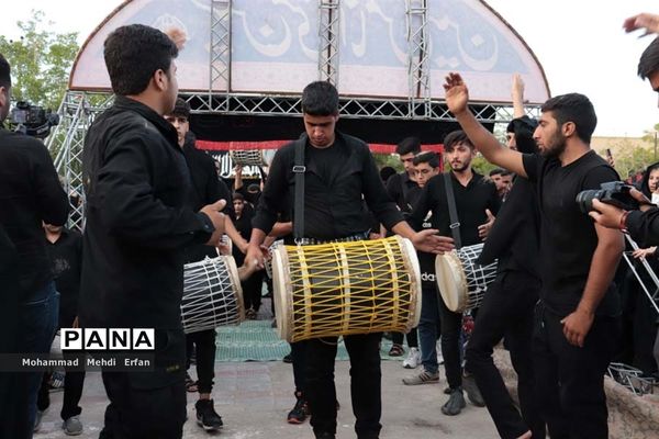 آیین خیمه‌سوزان و شام غریبان درآباده