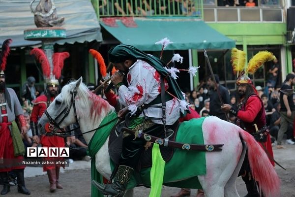 مراسم تعزیه‌خوانی در رینه لاریجان