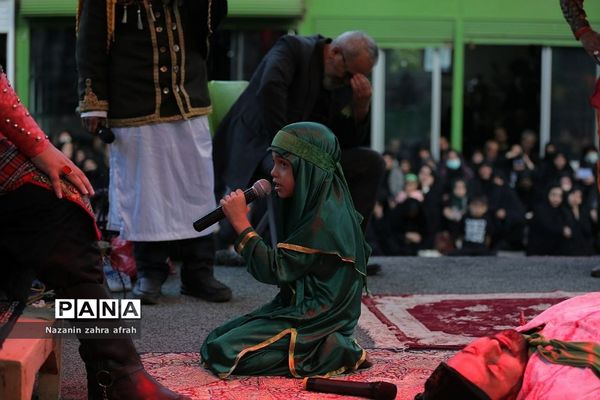 مراسم تعزیه‌خوانی در رینه لاریجان