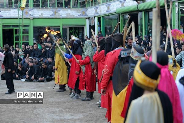 مراسم تعزیه‌خوانی در رینه لاریجان