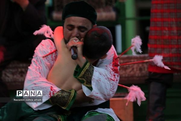 مراسم تعزیه‌خوانی در رینه لاریجان
