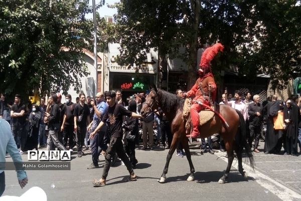 عزاداری مردم در روز سوم سید الشهدا در بازار بزرگ تهران