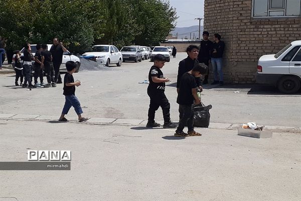 فعالیت دانش‌آموزان پیشتاز گلپایگانی به عنوان پاکبان
