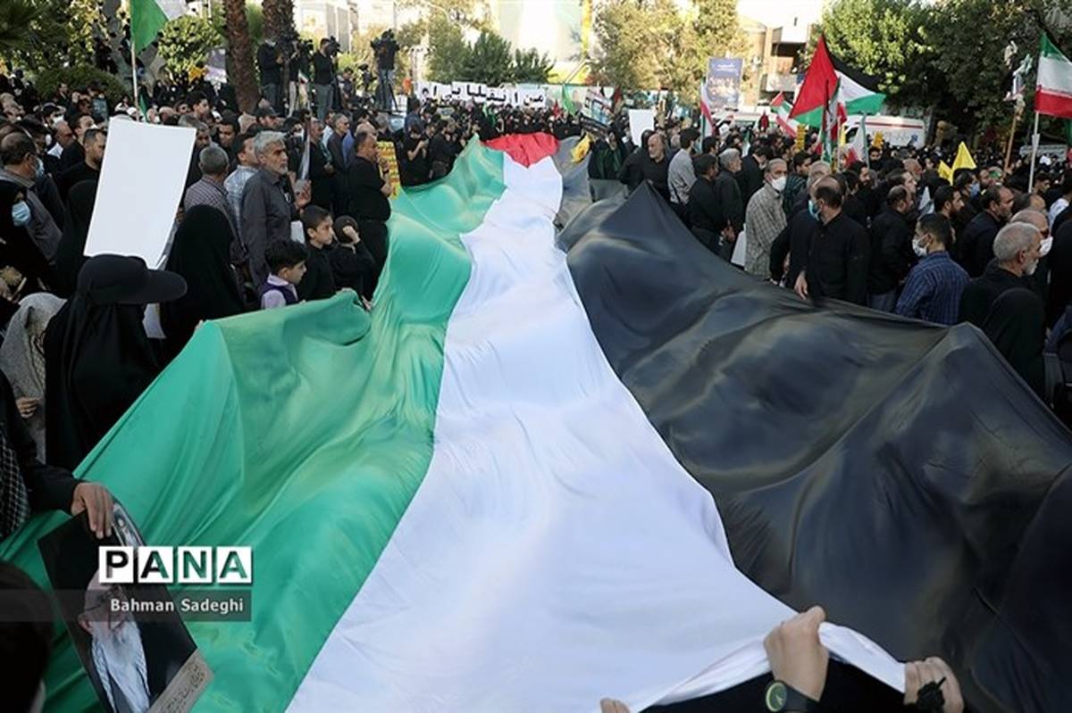 راهپیمایی برای حمایت از مردم فلسطین در عبا‌س‌آباد