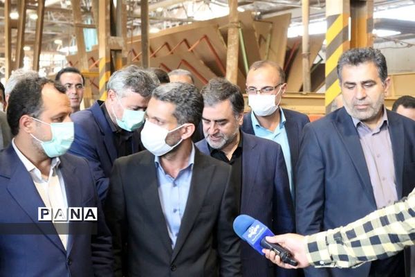 بازدید وزیر اقتصاد از شرکت نکاچوب میاندورود