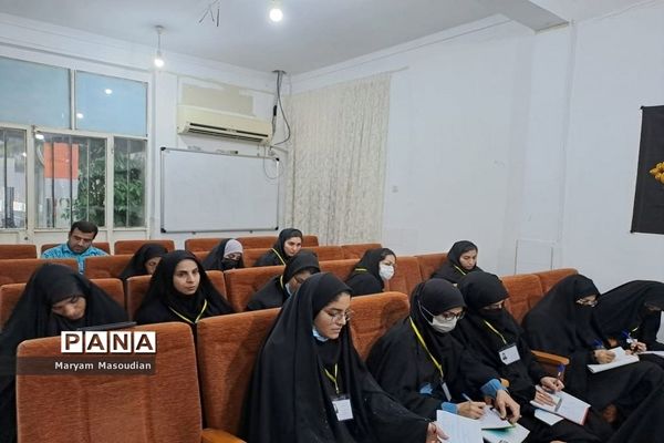 اولین دوره جامع آموزگاری فصل رویش در دشتستان