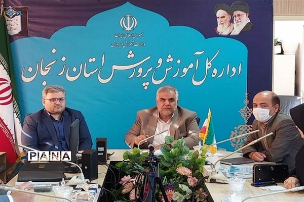 تجلیل از دانش‌آموز خبرنگاران پانا زنجان توسط مدیرکل آموزش و پرورش