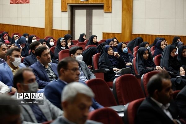 برگزاری نشست طرح تحولی کانون‌های فرهنگی و تربیتی در اردوگاه شهید باهنر
