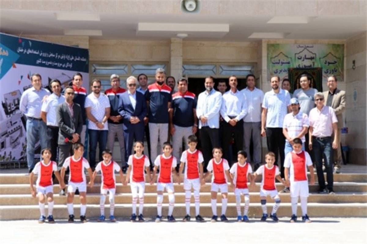 اعلام حمایت عادل فردوسی‌پور و تیم رسانه ورزش از پویش ساخت دهکده گلستان علی