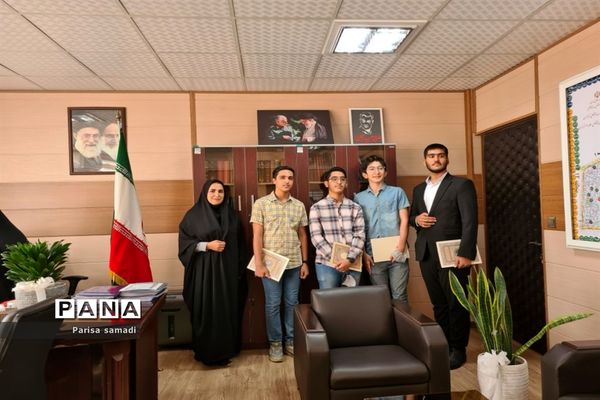 آیین تجلیل از دانش‌آموز خبرنگاران منطقه ۱۳