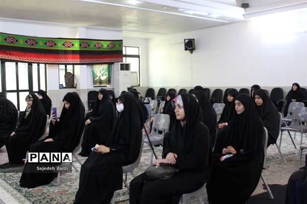 تقدیر از خادمان موکب دختران حسین