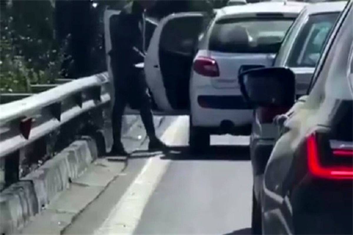 بازداشت سریع خفتگیر مسلح تهران که با قمه به یک خانم حمله کرده بود