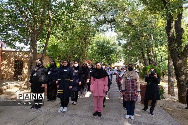 برگزاری اردوی دختران عضو سازمان دانش‌آموزی ناحیه ۴ شیراز