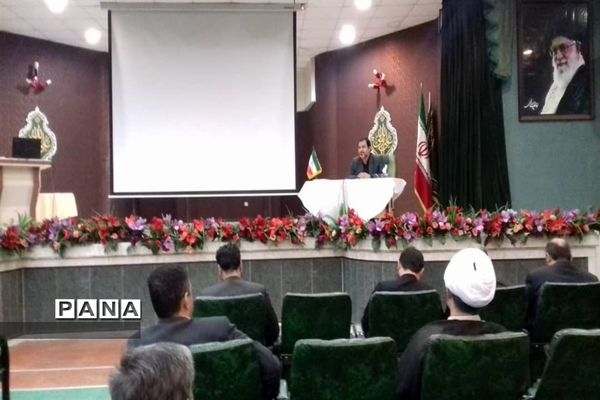 نشست هم‌اندیشی حوزه معاونت پرورشی و فرهنگی استان البرز