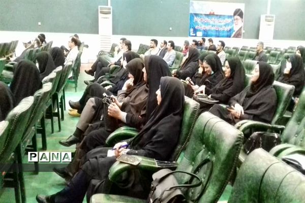 نشست هم‌اندیشی حوزه معاونت پرورشی و فرهنگی استان البرز