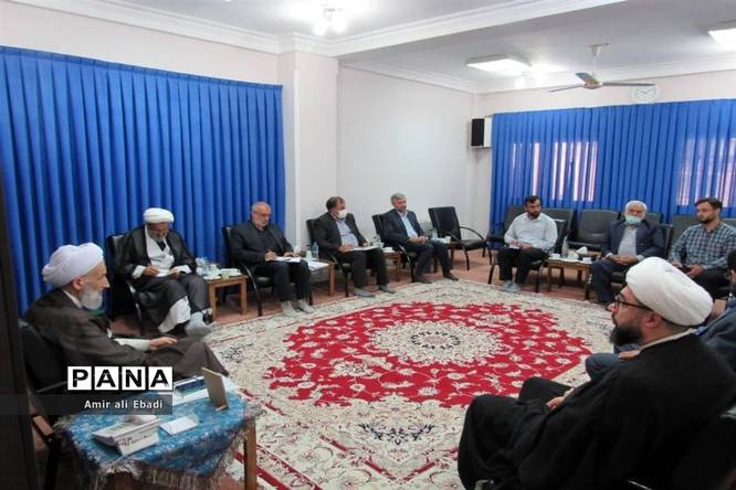 نشست مجمع اندیشه‌ورز قرارگاه دانش‌بنیان کشاورزی با نماینده ولی فقیه
