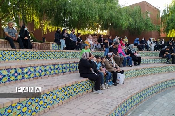 عصرانه‌های شیرین خانوادگی در پارک ایران کوچک ‌ناحیه ۳ کرج