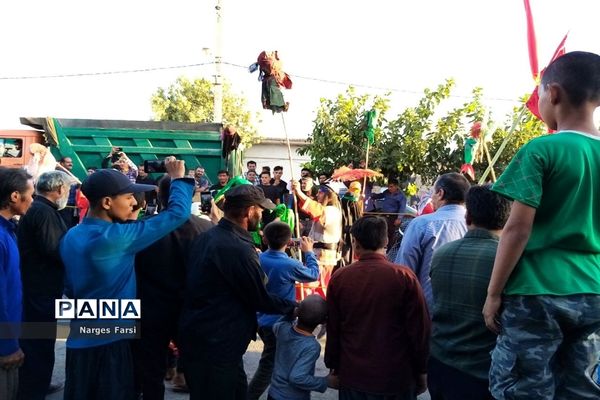 کاروان نمادین اسرای کربلا در روستای باقرآباد قم