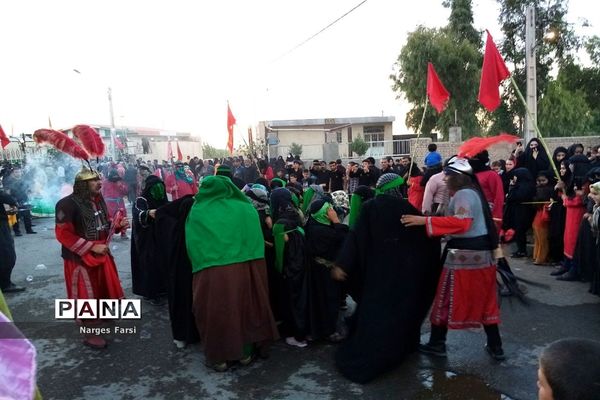 کاروان نمادین اسرای کربلا در روستای باقرآباد قم