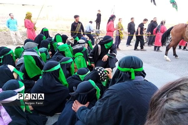 کاروان نمادین اسرای کربلا در روستای باقرآباد قم