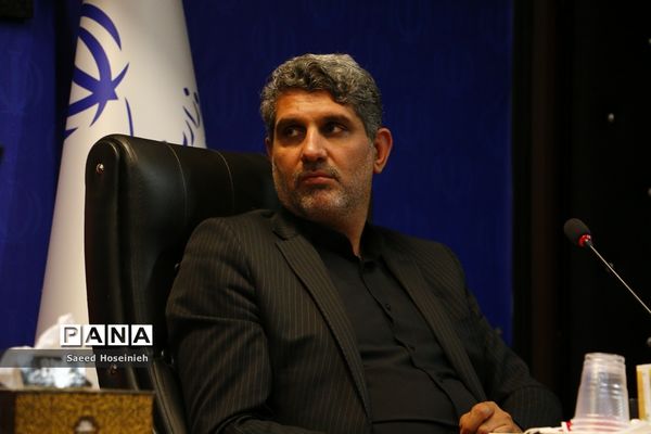 نشست رسانه‌ای استاندار قم به‌مناسبت هفته دولت