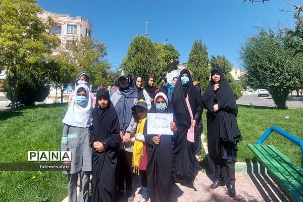 برگزاری همایش پیاده‌روی به مناسبت هفته دولت در  شهرستان فیروزکوه