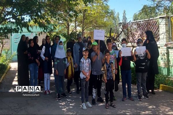 برگزاری همایش پیاده‌روی به مناسبت هفته دولت در  شهرستان فیروزکوه