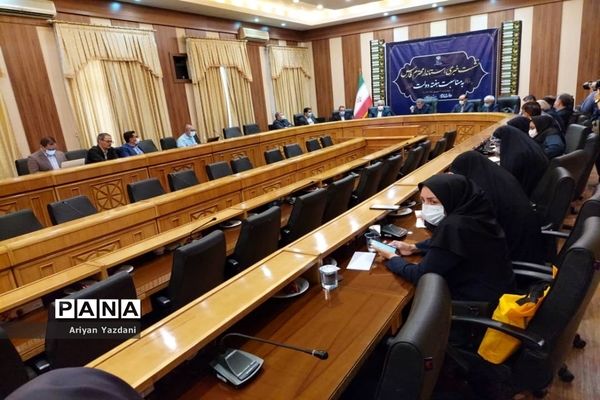 نشست خبری استاندار فارس به‌مناسبت هفته دولت