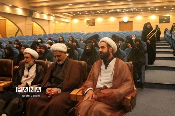 برگزاری همایش دختران مکتبی در قم